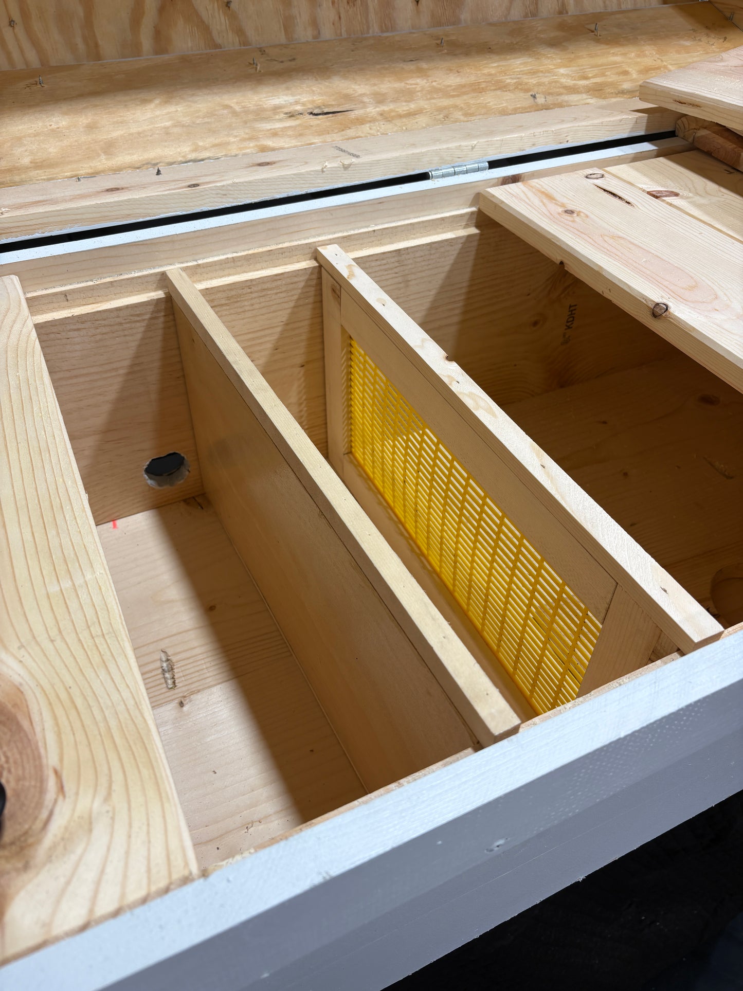 Long Langstroth Bee Hive